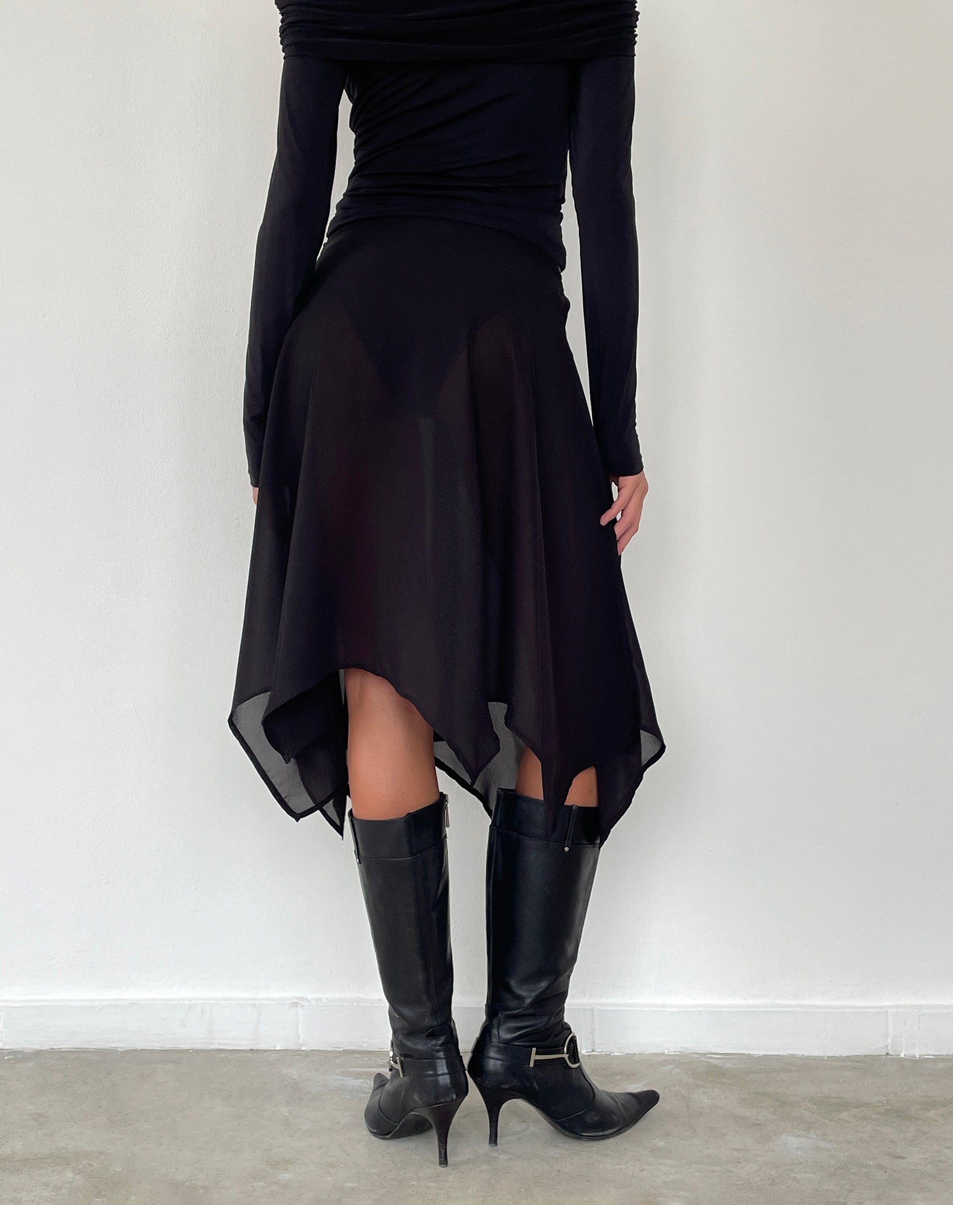 Asymmetrical chiffon outlet skirt