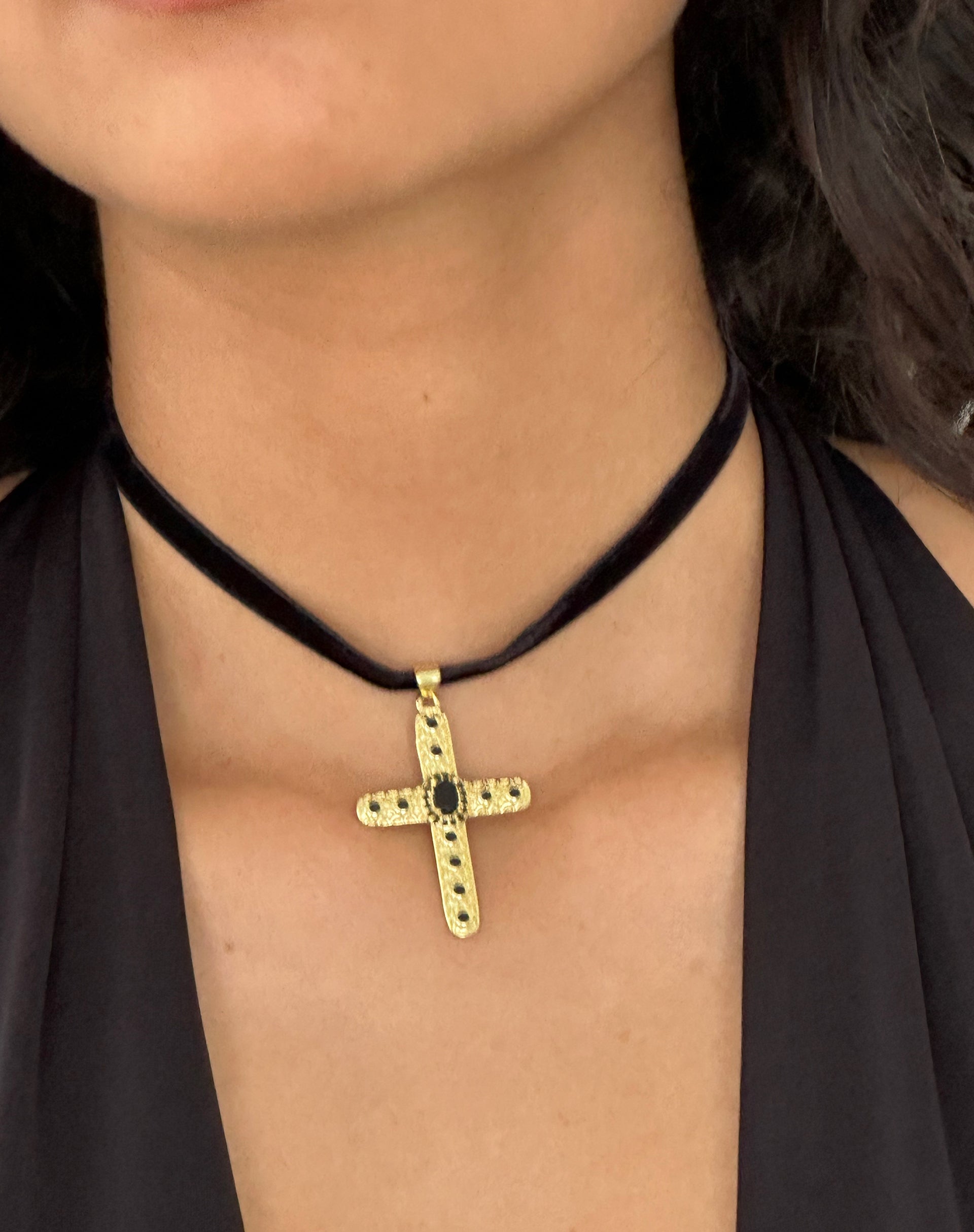 Buy Antique Gold Crucifix Choker Necklace Women Men Large Crucifix Cross  Pendant Necklaces Thick Steel Chain Large Link Catholic Jewelry Gift Online  in India - Etsy