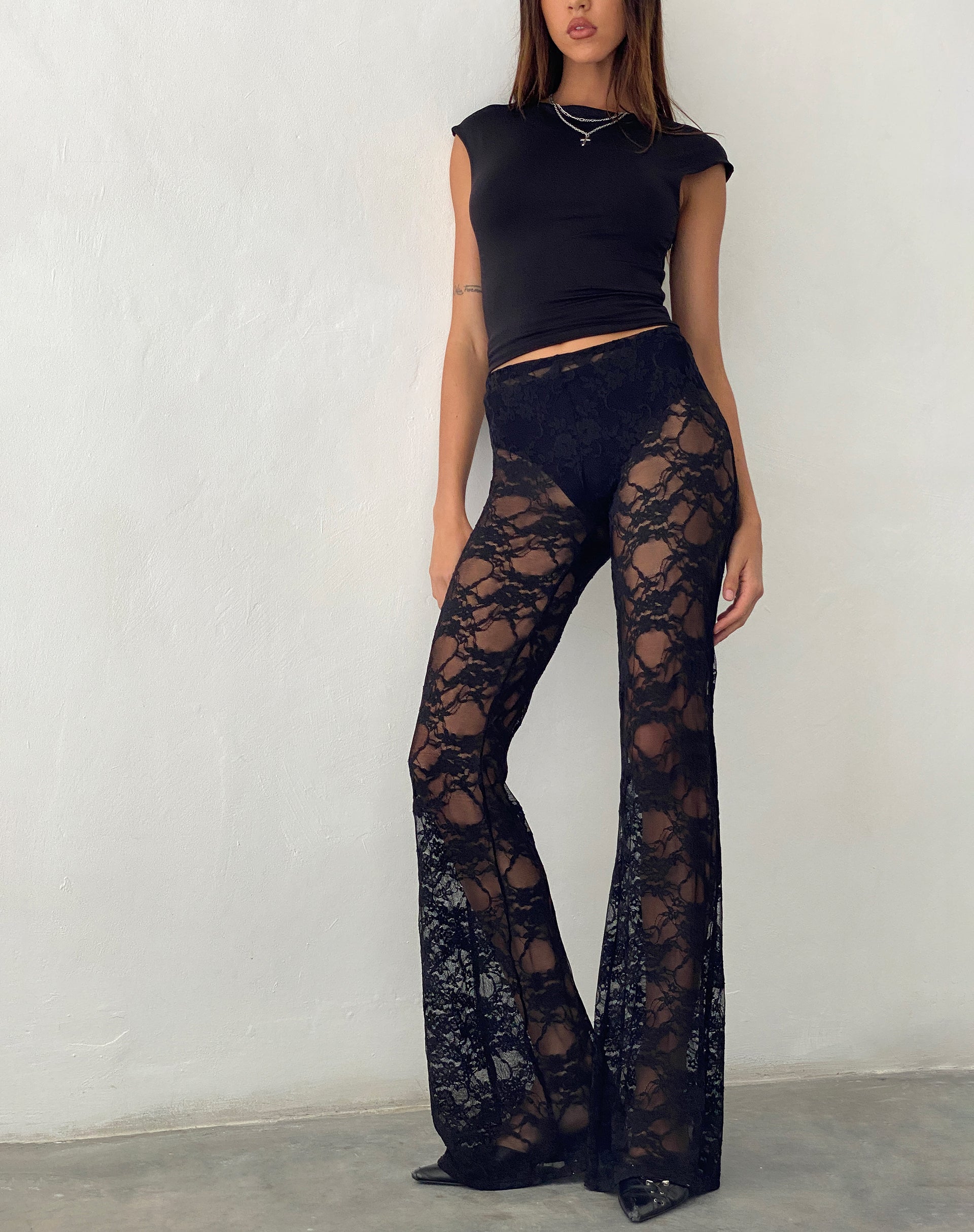 Flare lace trousers - Women's fashion