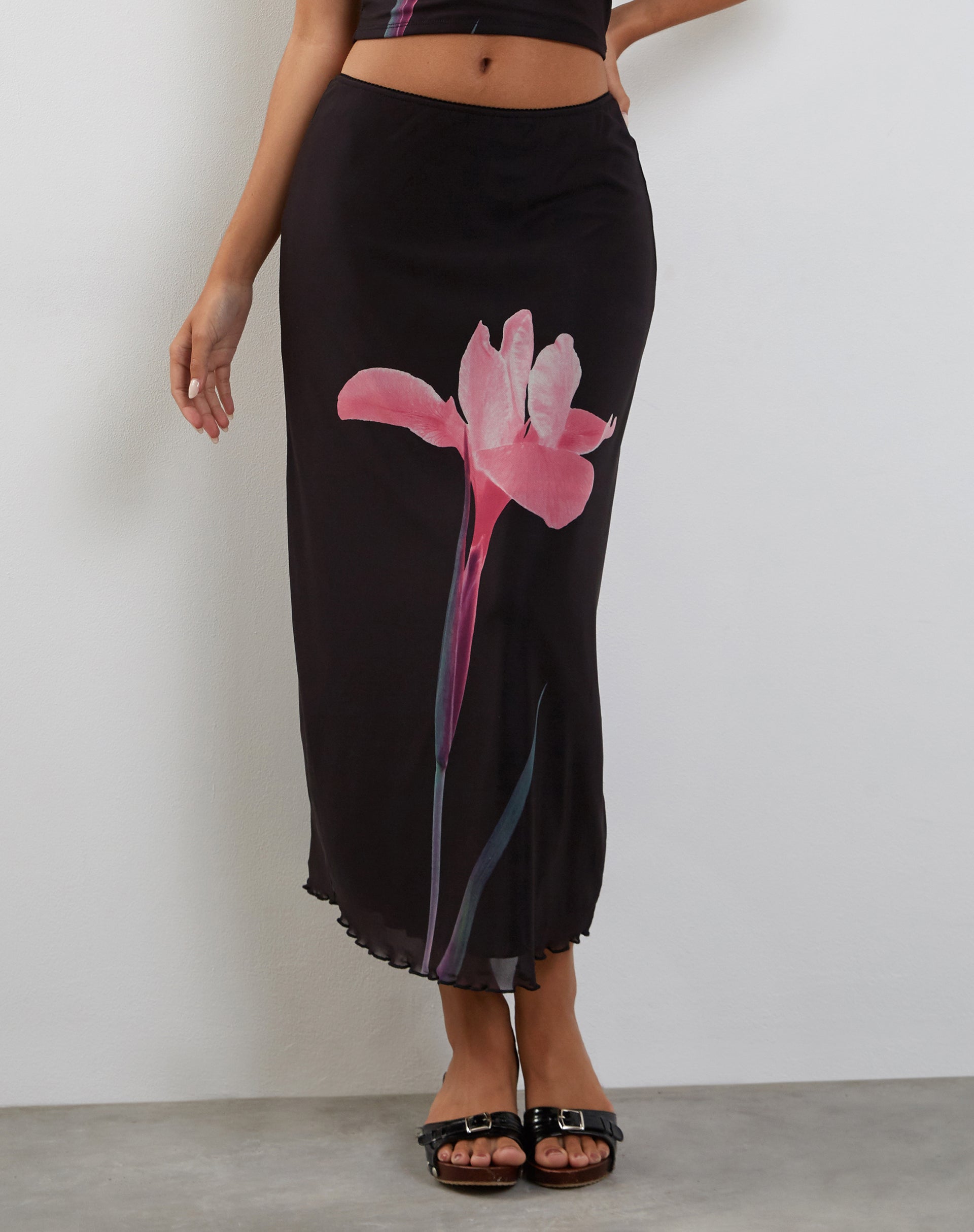 Pink and 2025 black midi skirt