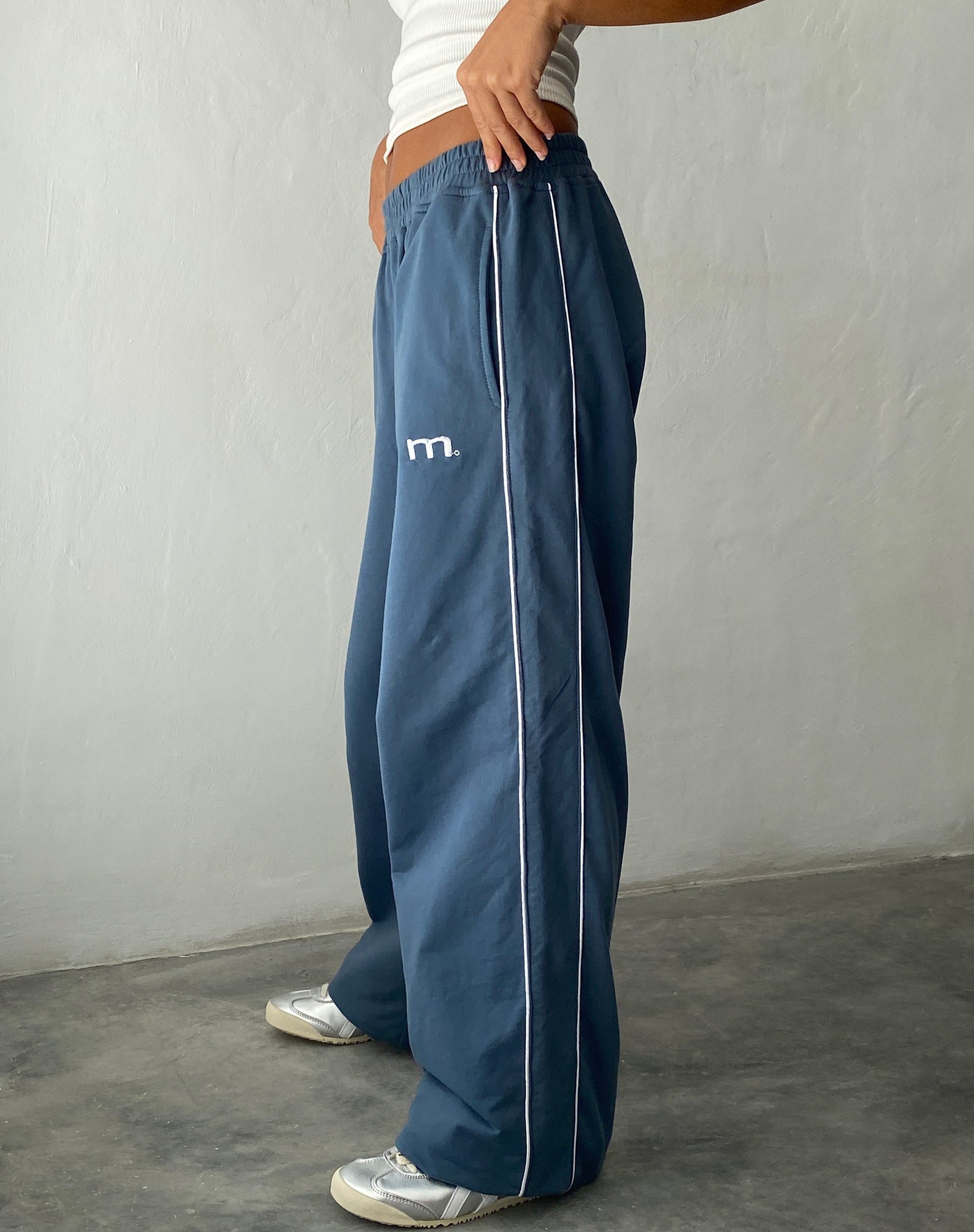 29 inch leg store joggers