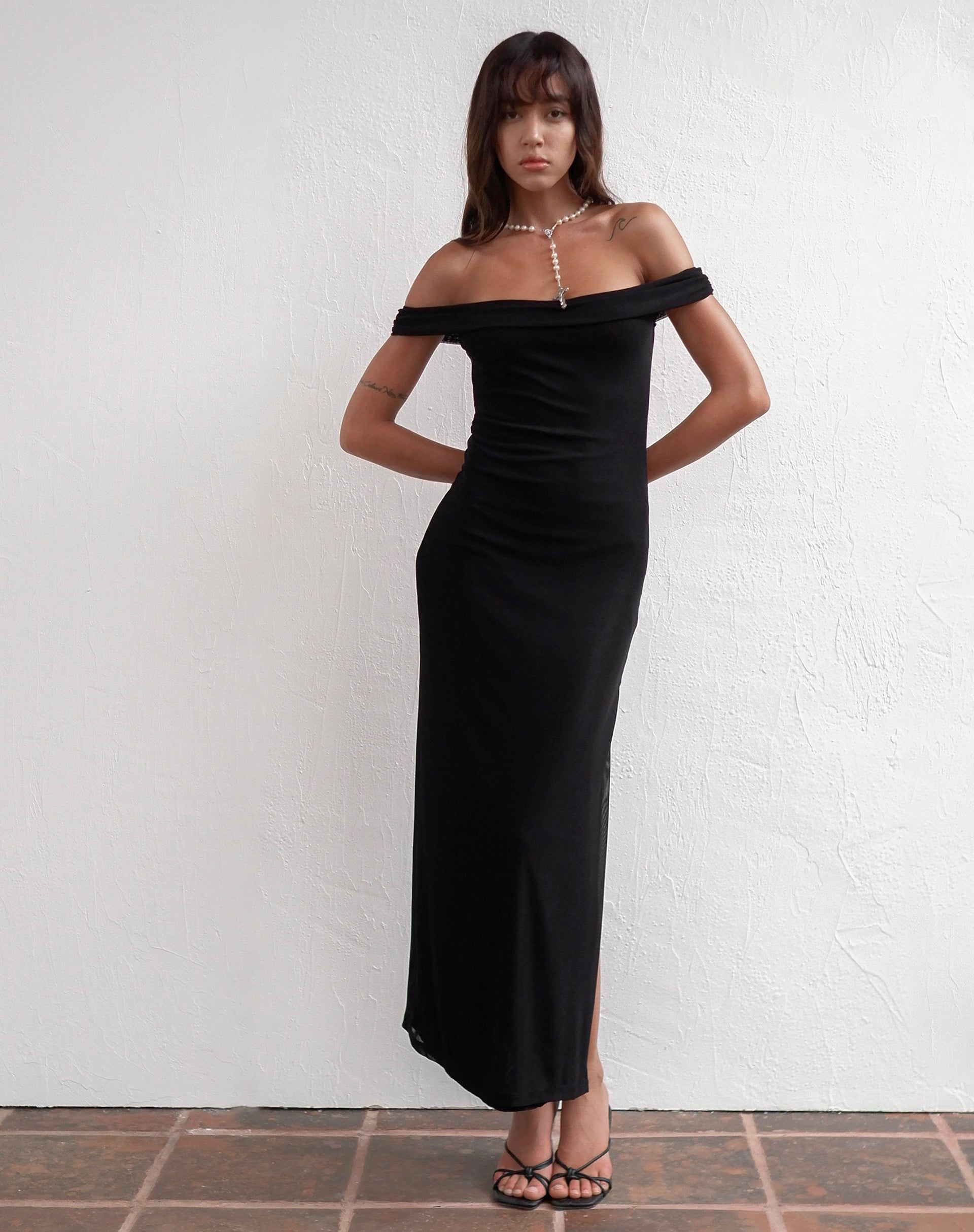 Black bardot dress outlet uk