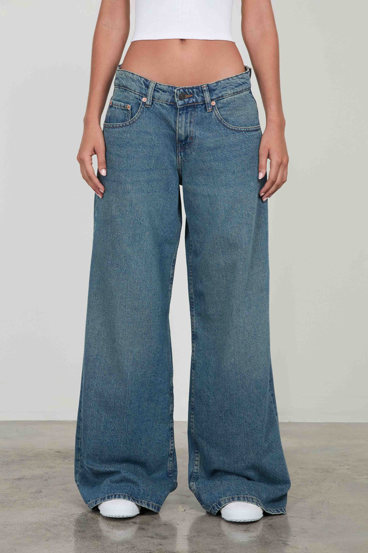 WIDE LEG JEANS