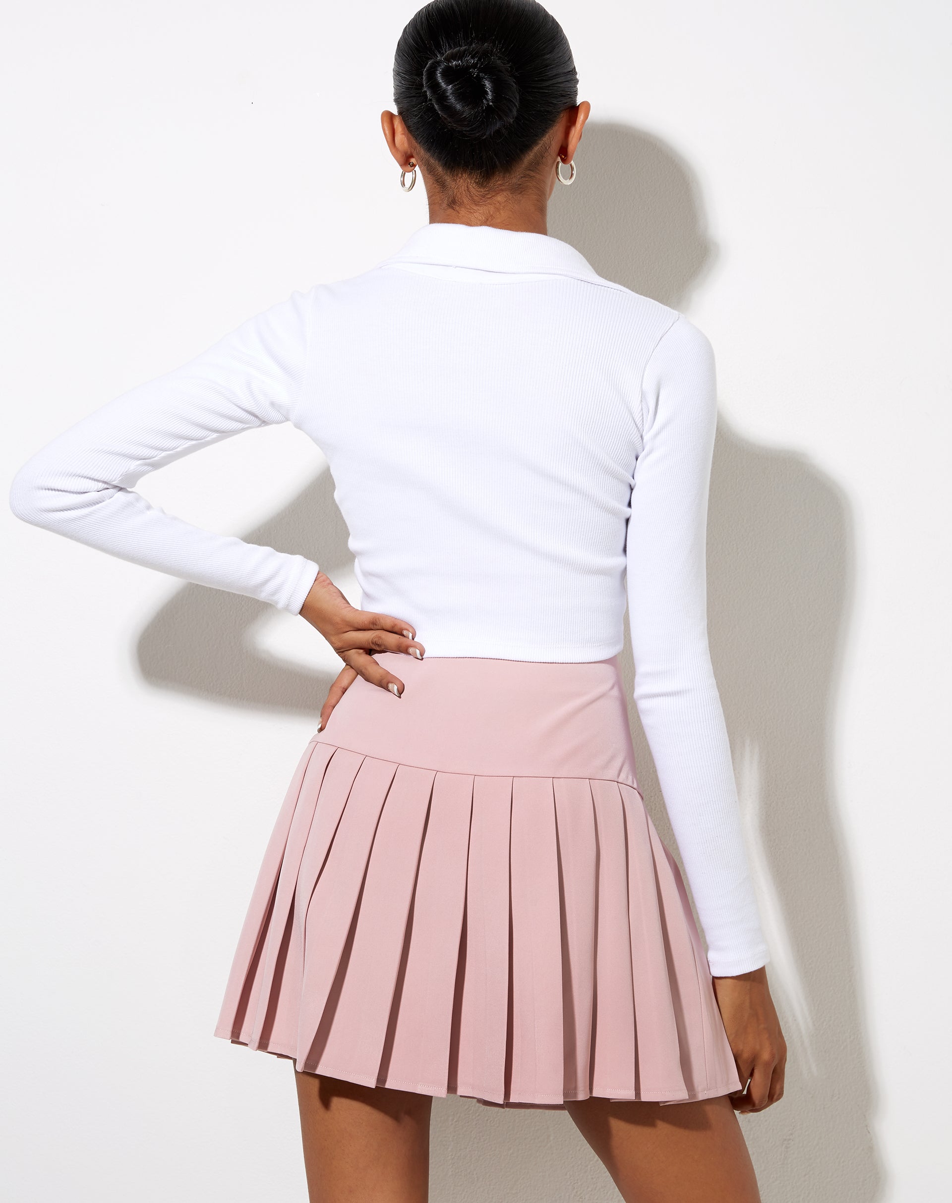 Light pink mini pleated skirt sale