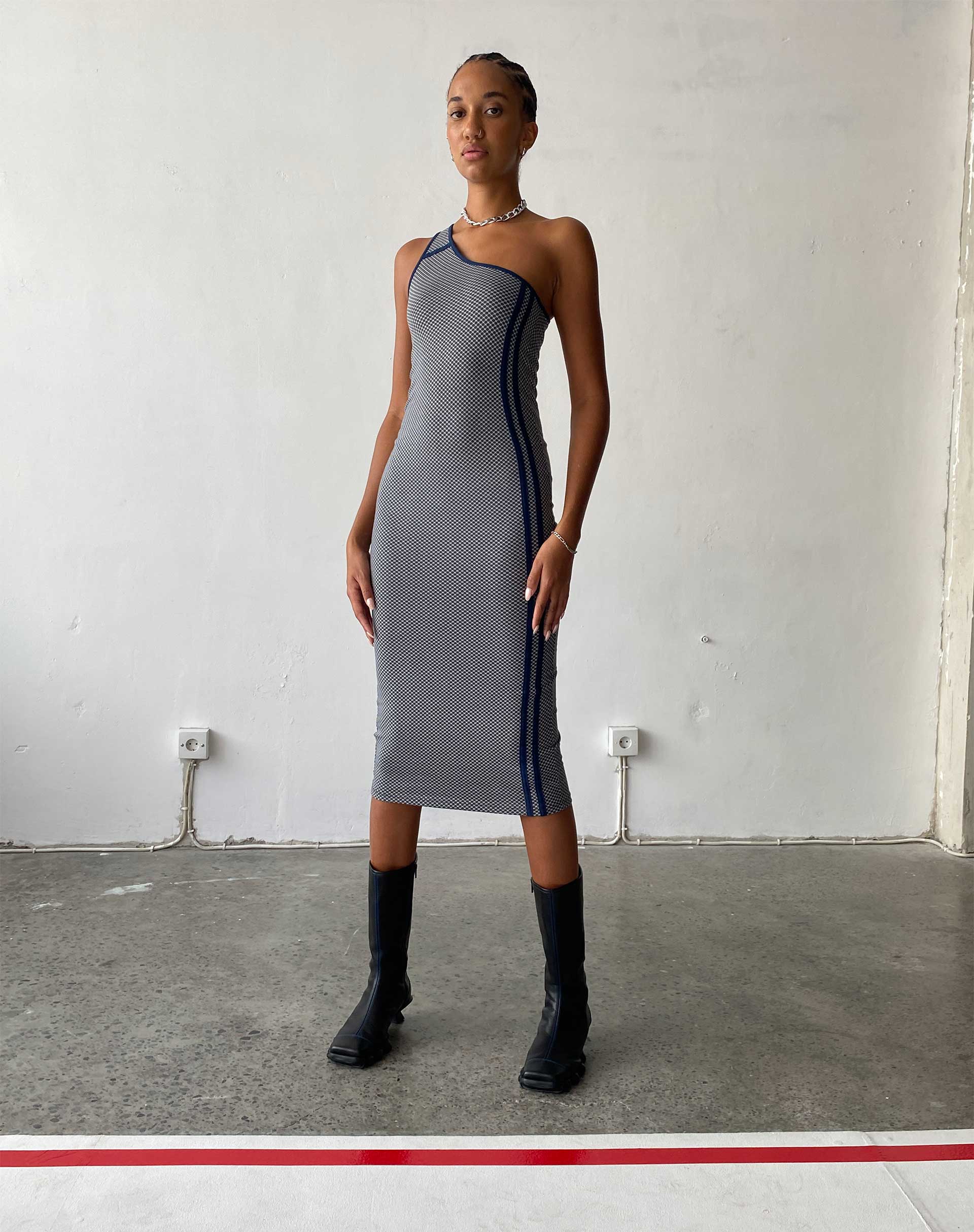 Sporty 2024 midi dress