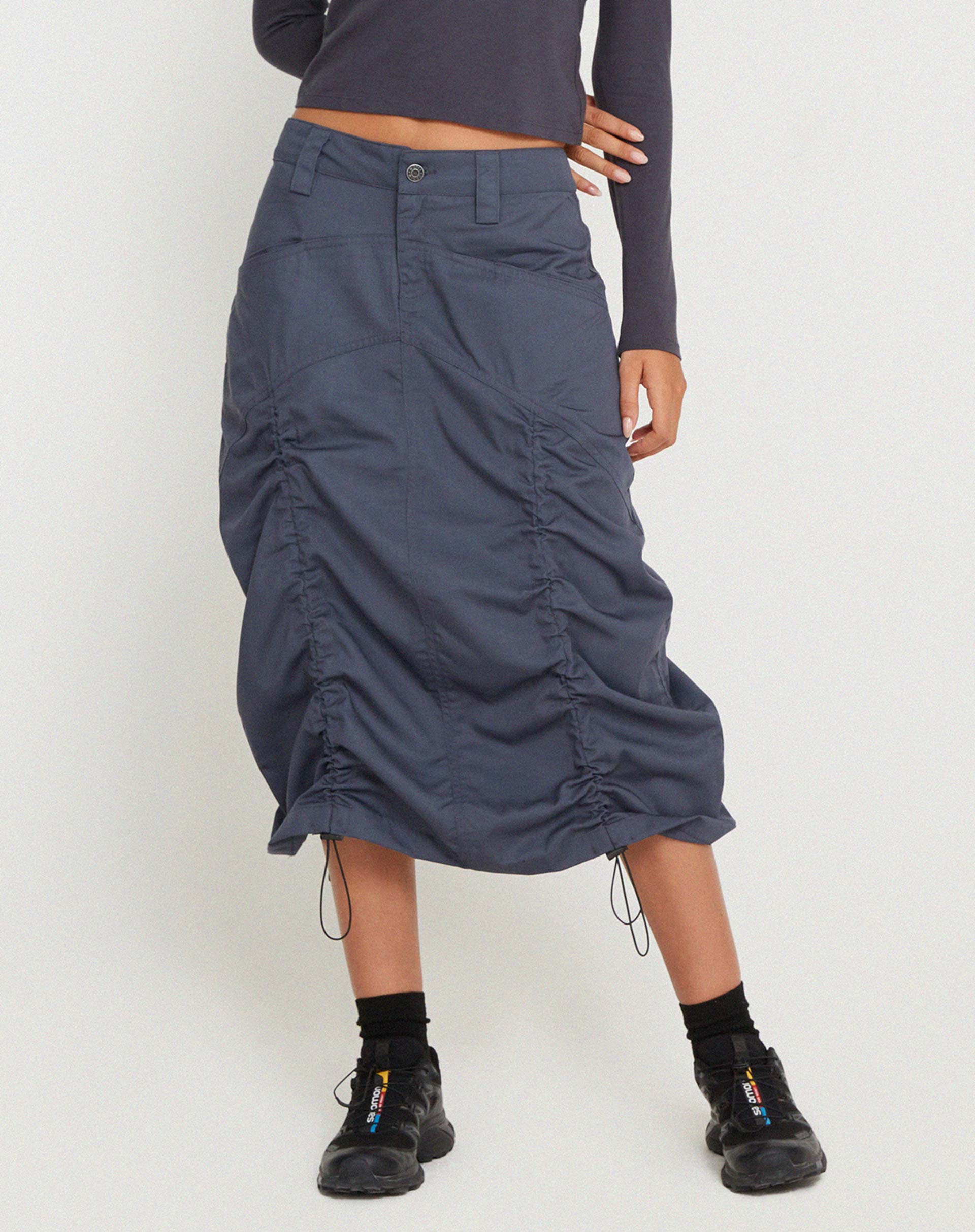 Navy utility outlet skirt