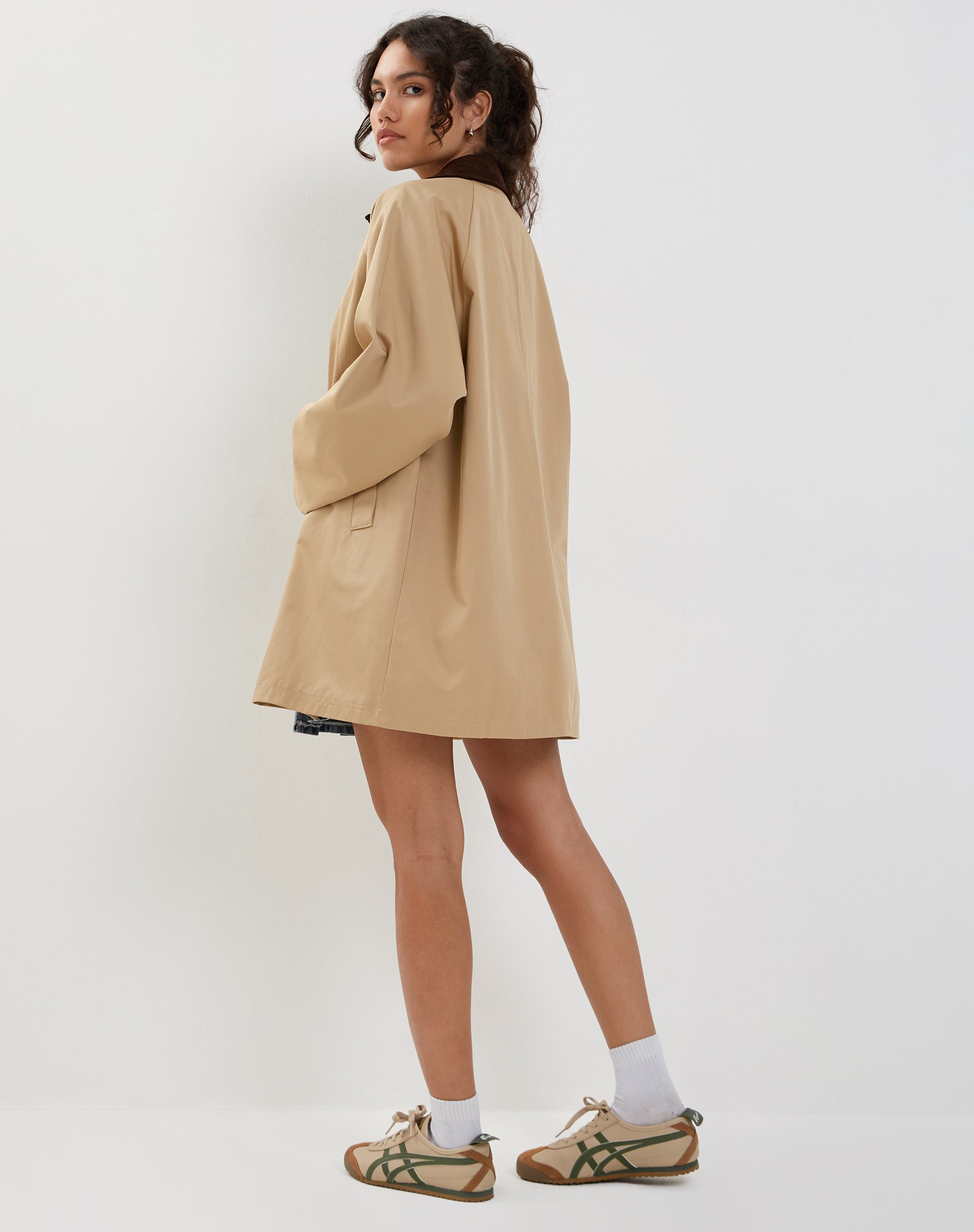 Short tan 2024 trench coat