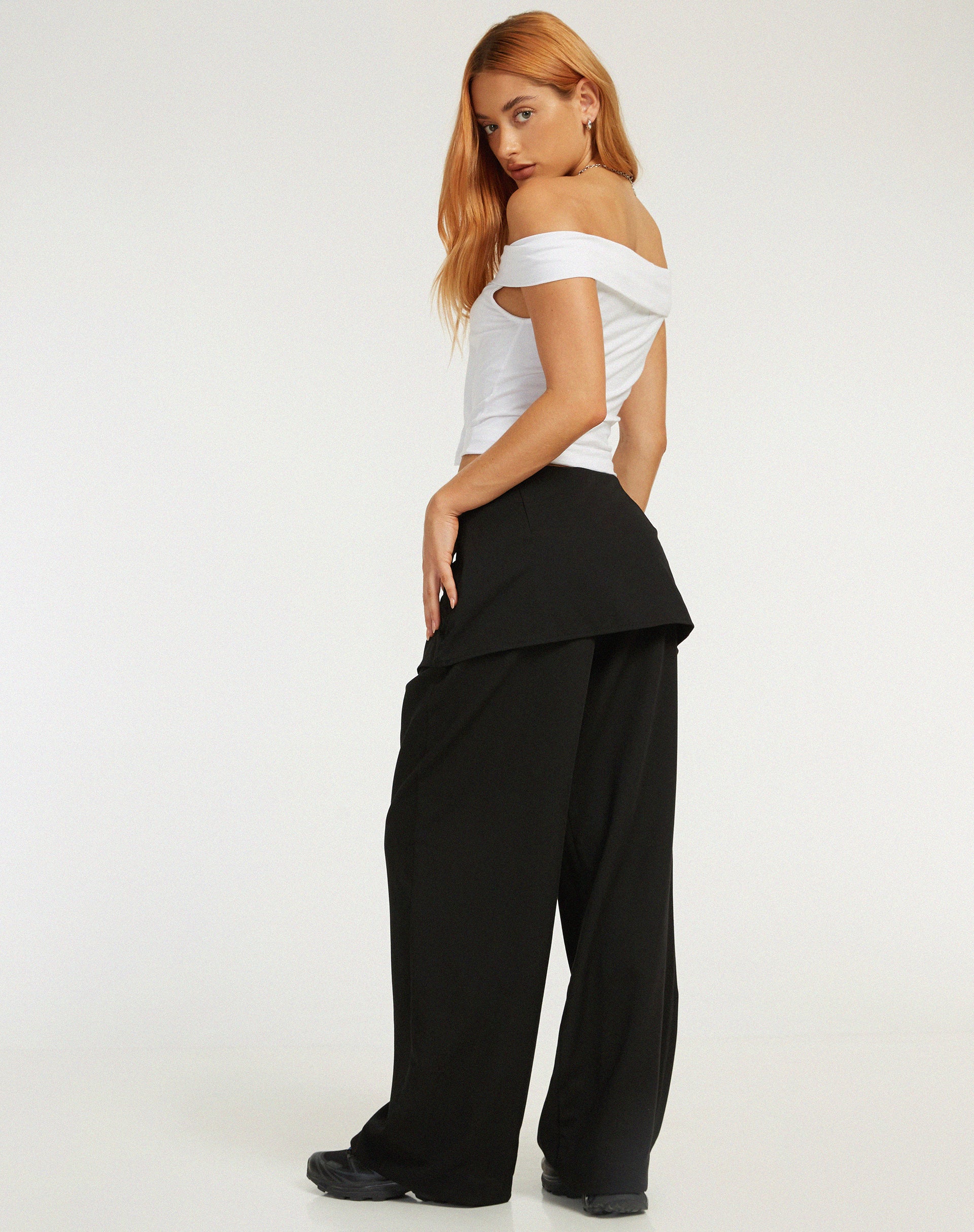 Black and white skirt pant hotsell