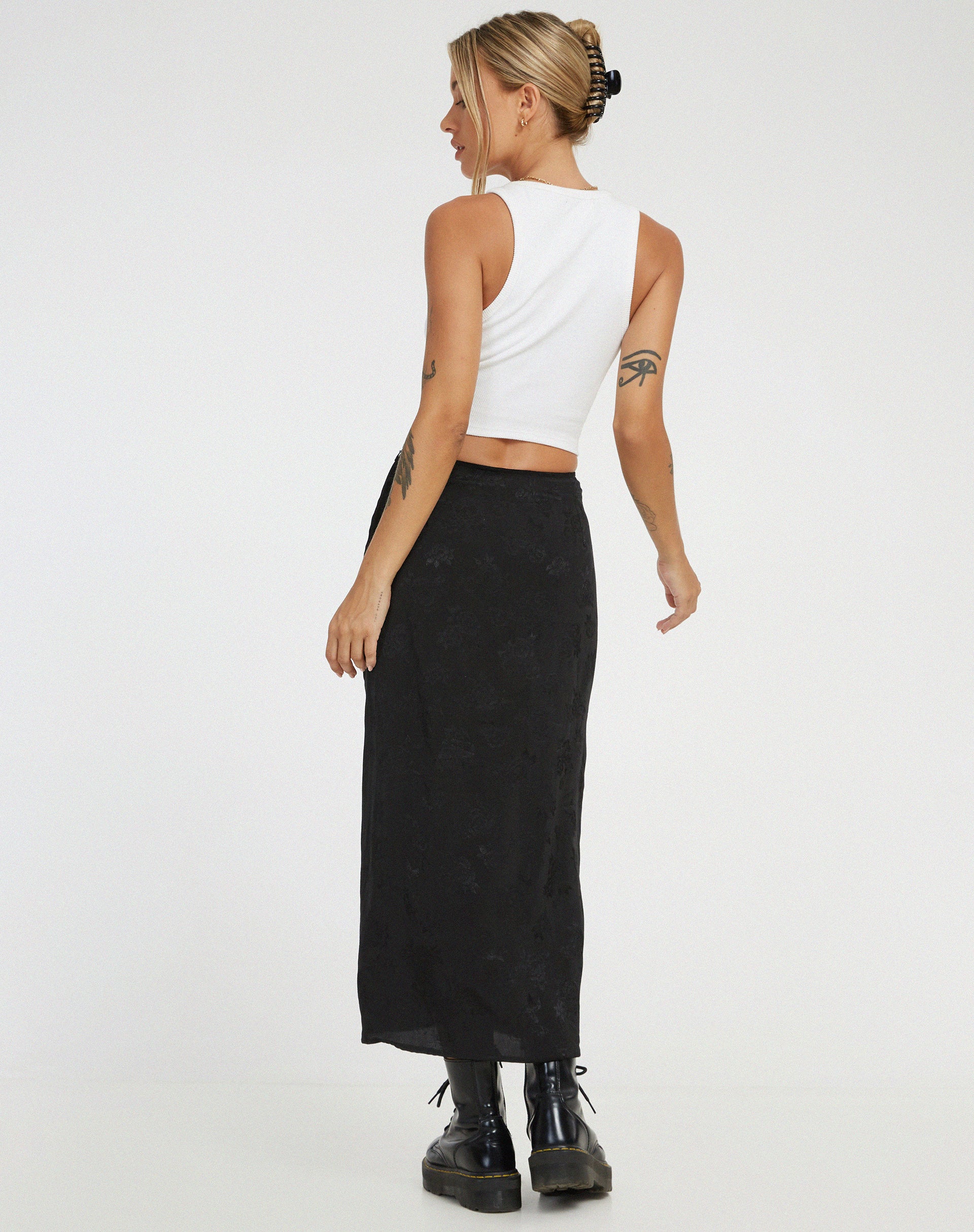 Long black outlet skirt 90s