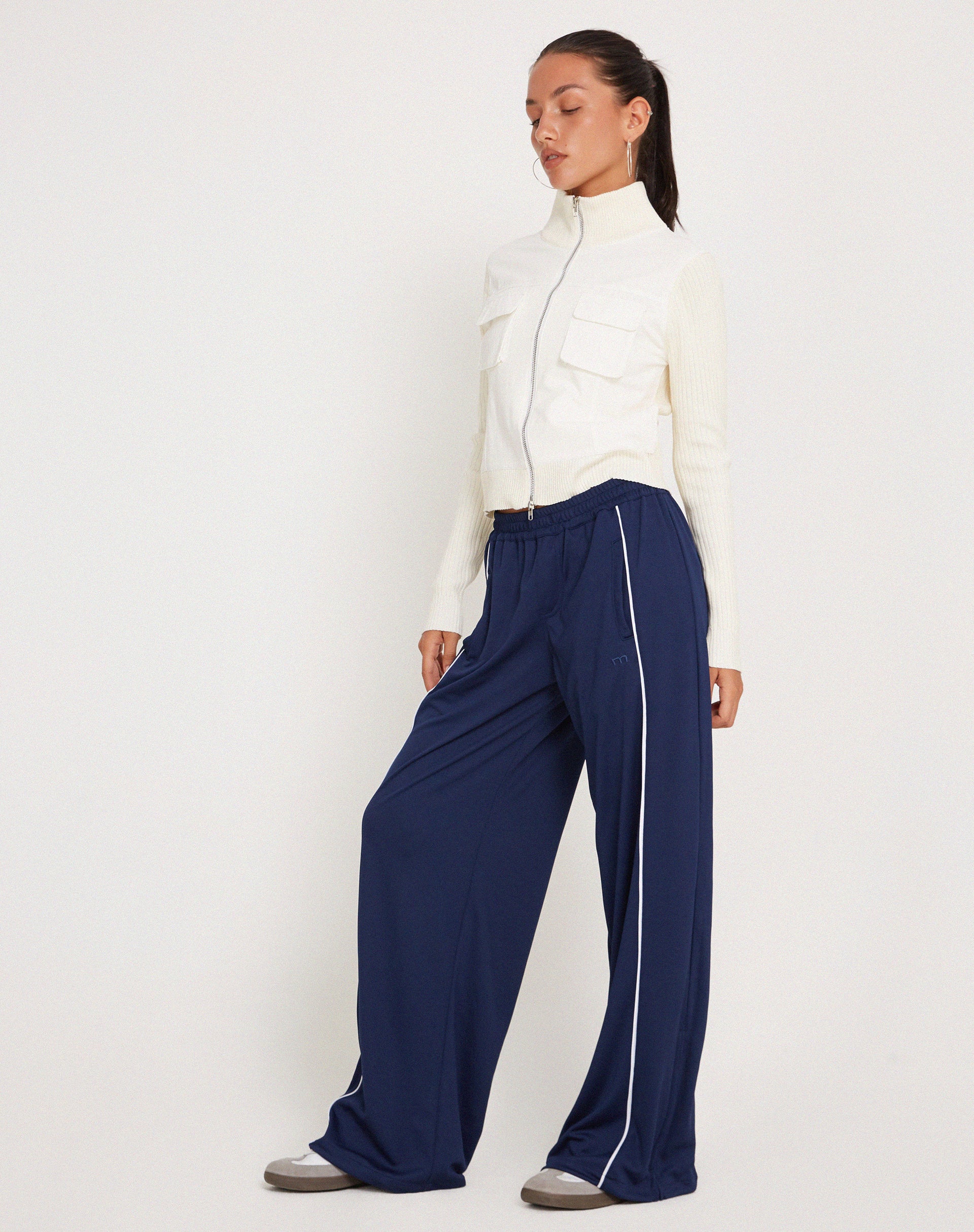 Wide on sale leg jogger