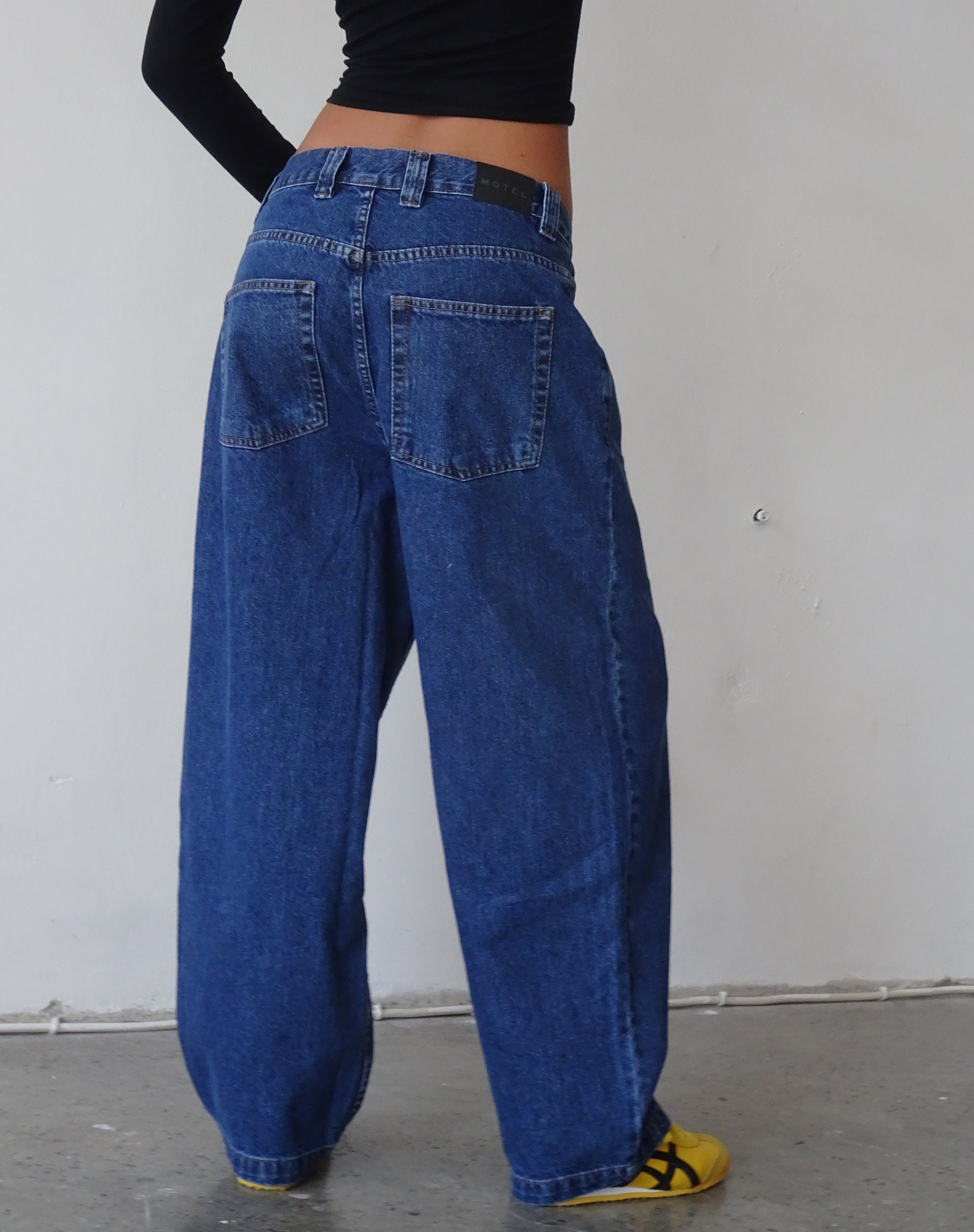 Skater store jeans women